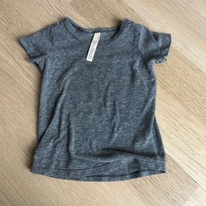 Childhoods Clothing basic tee 18-24
